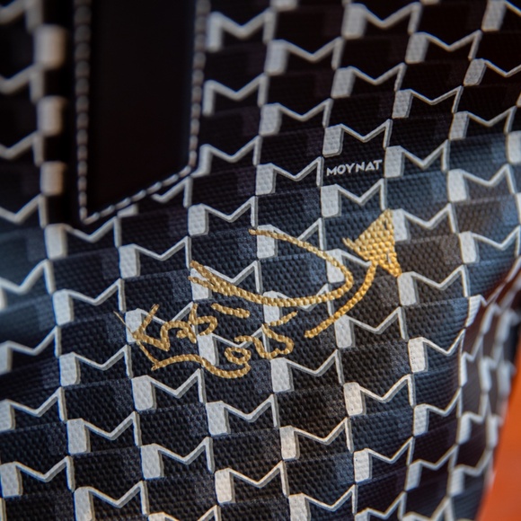 SIGNED BY ARTIST MOYNAT x KASING LUNG Collection M Tote Bag NEW Limited Edition - Picture 4 of 17